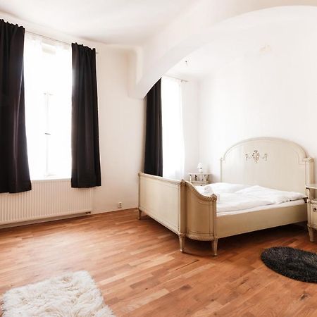 Prague Days - Stylish New Town Apartments Экстерьер фото