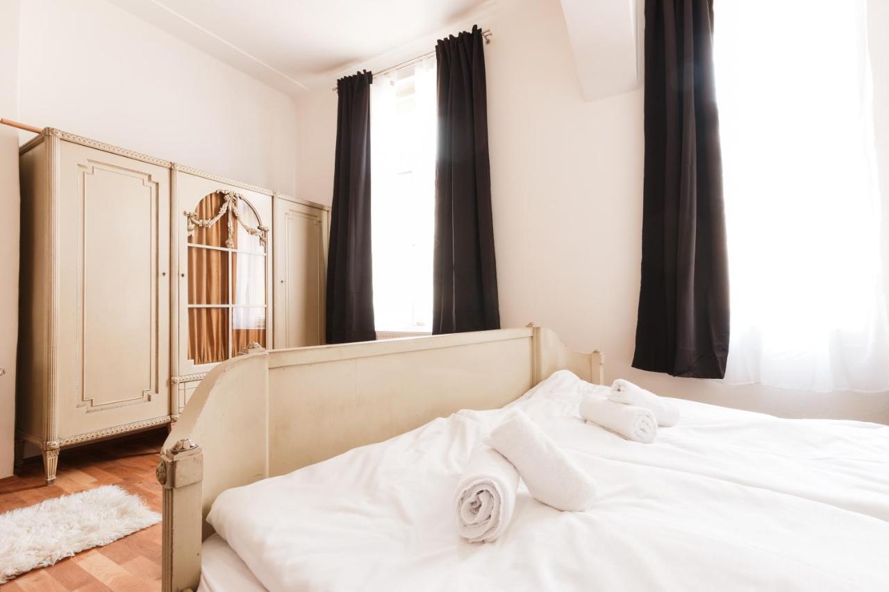 Prague Days - Stylish New Town Apartments Экстерьер фото