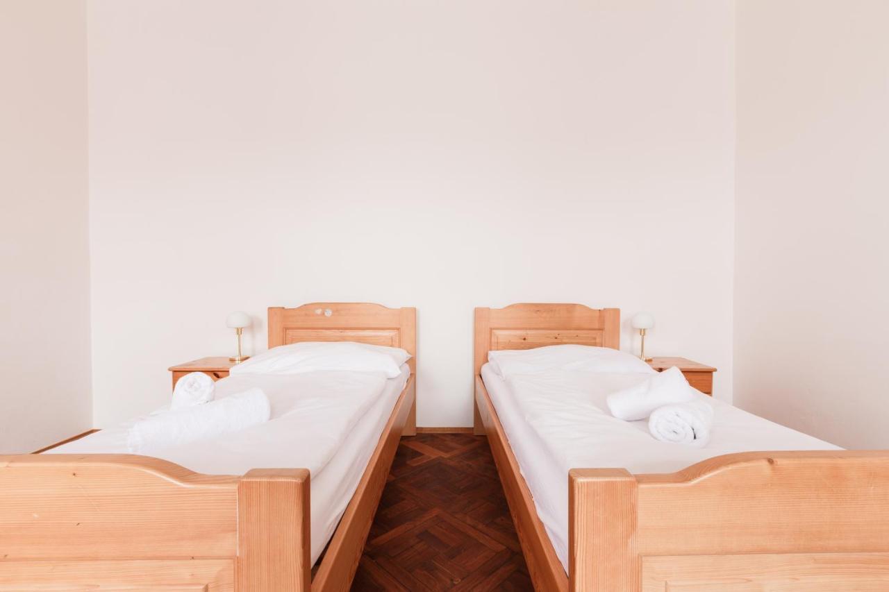 Prague Days - Stylish New Town Apartments Экстерьер фото